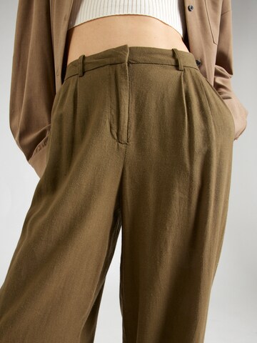 Loosefit Pantaloni con pieghe 'VMMINDY' di VERO MODA in verde