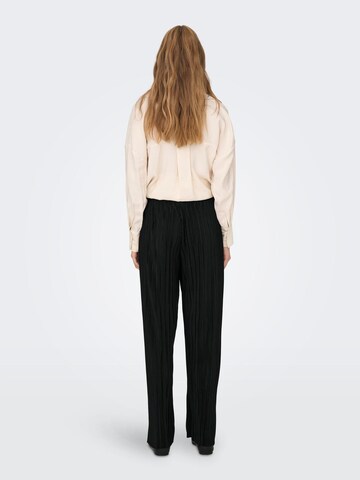 ONLY Loose fit Pants 'ONLRAVENNA' in Black