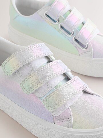 Baskets Next en blanc