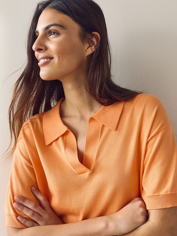 Next Paita värissä oranssi
