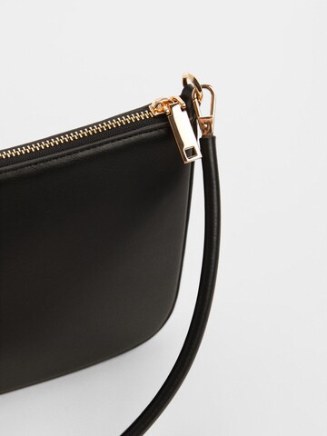 MANGO Handtasche 'GARRIDO' in Schwarz