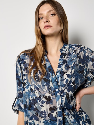 Chemisier Apricot en bleu