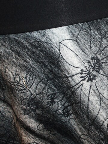 dunkle design Skirt 'Loden Bestickt' in Grey