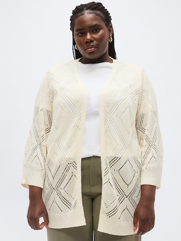 ONLY Carmakoma Neuletakki 'CARPAMELA' värissä beige: etupuoli