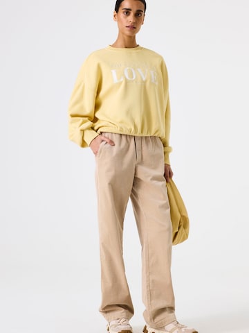 GARCIA Sweatshirt in Geel