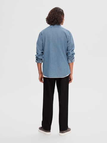 Coupe regular Chemise 'Rick' SELECTED en bleu