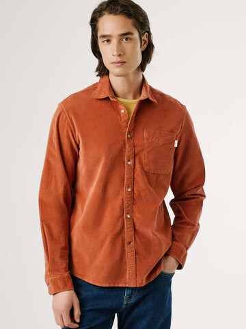 Regular fit Camicia 'Clayton' di Pepe Jeans in marrone: frontale