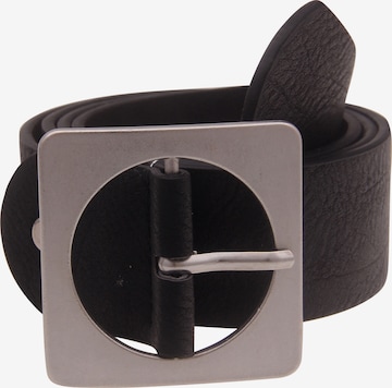 Leslii Belt in Black: front