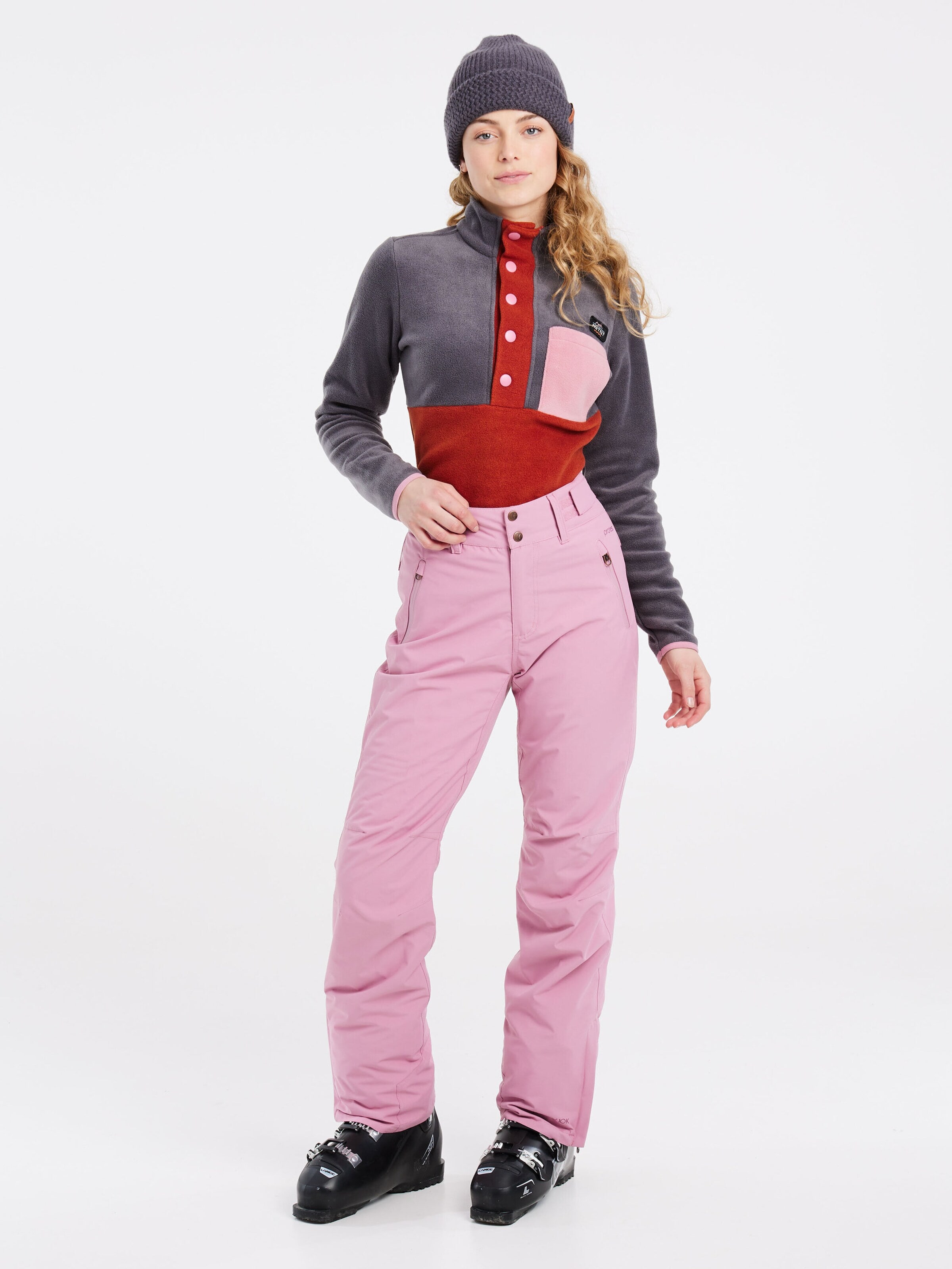 PROTEST Regular Sportbroek 'CINNAMON' in Roze: voorkant