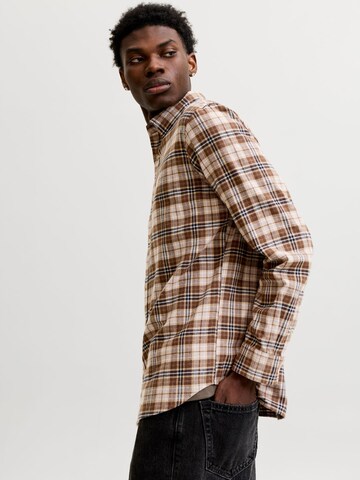 Regular fit Camicia 'JJEField' di JACK & JONES in marrone