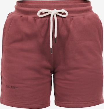 Suri Frey Regular Sweatshorts ' Freyday ' in Rot: predná strana