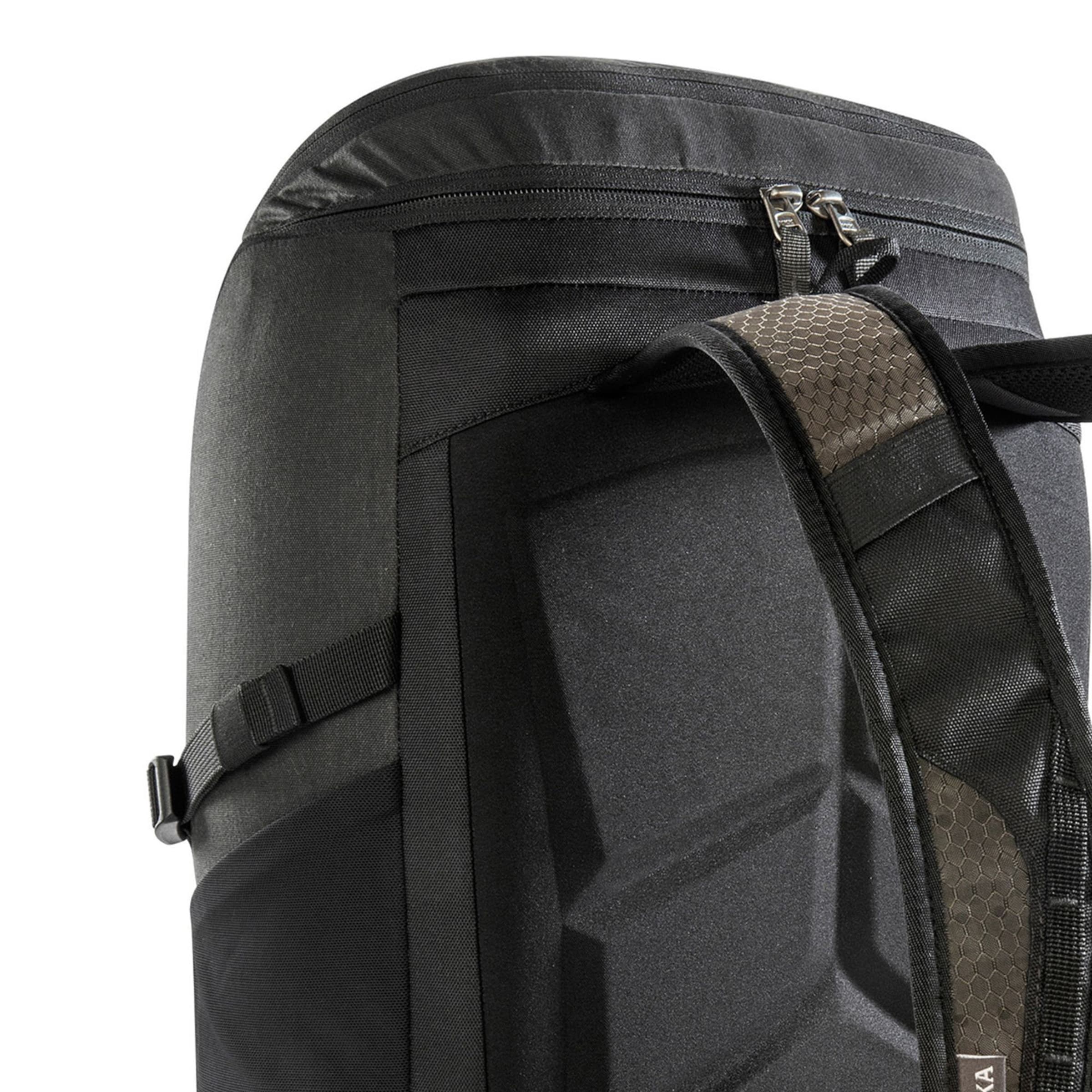 Zaino di TATONKA in nero