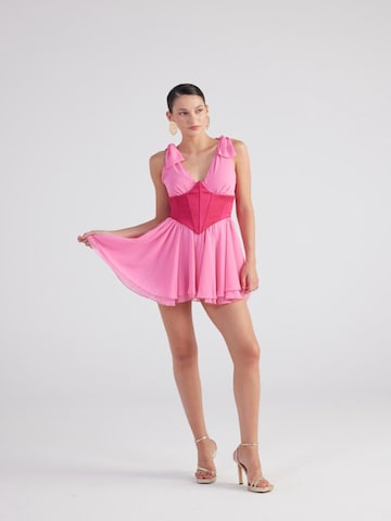 HOLLY LOLLY Zomerjurk in Roze: voorkant
