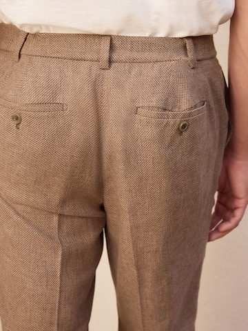 Next Tapered Ráncos nadrág - barna