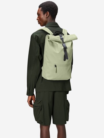 RAINS Rucksack in Grün