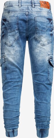 Redbridge Tapered Jeans in Blau