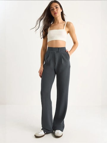 Loosefit Pantalon à pince Bianco Lucci en gris