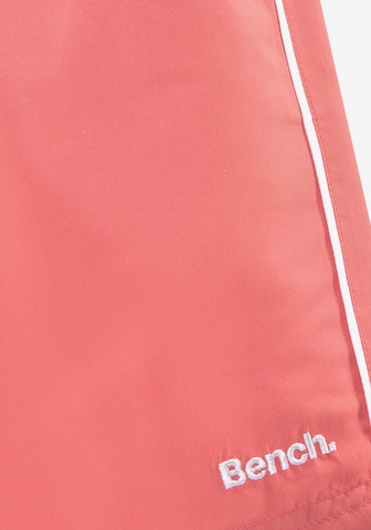 BENCH Plavecké šortky – červená