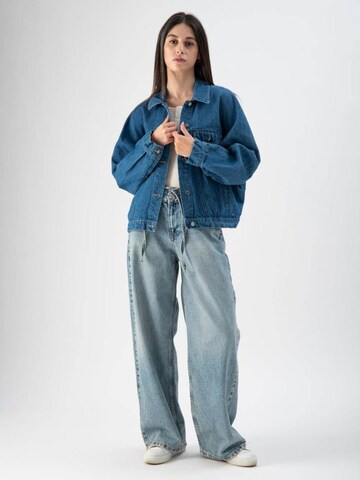 MND Between-season jacket in Blue