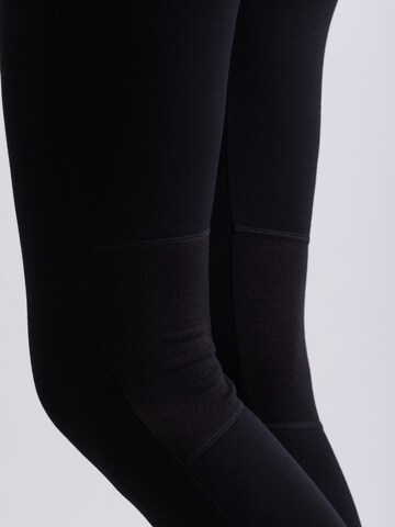 CASH-MERE.CH Regular Weatherproof pants in Black