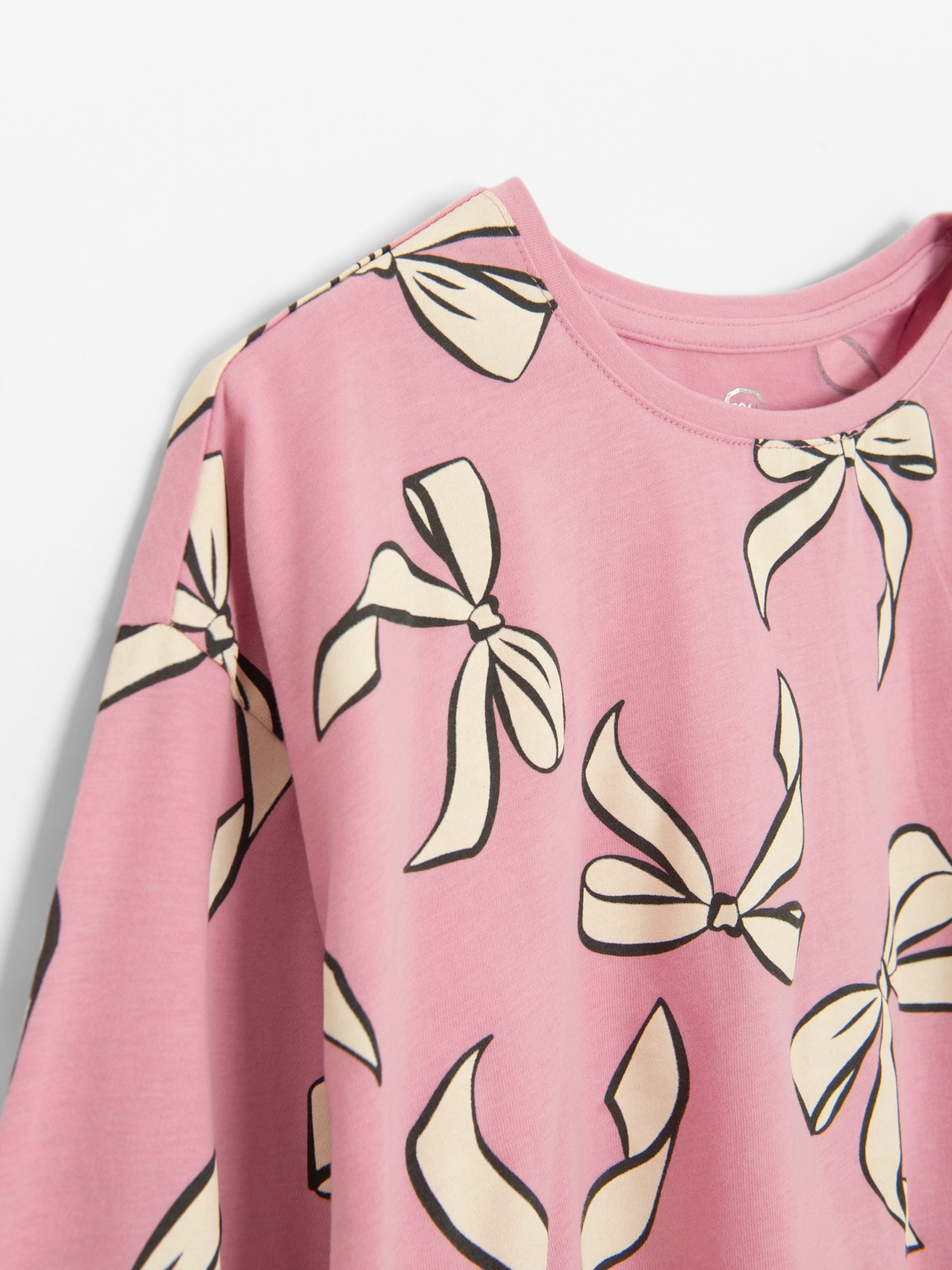 Seturi de lenjerie de la Cool Club pe roz