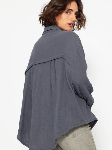 SASSYCLASSY Bluse 'kürzere Variante' in Grau