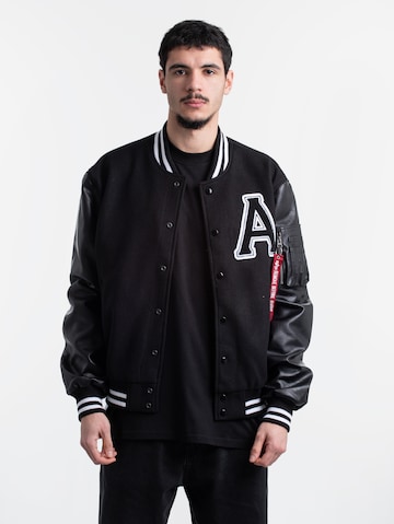 ALPHA INDUSTRIES Демисезонная куртка в Черный