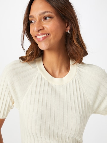 Free People T-shirt 'FRIDAY MORNING' i beige