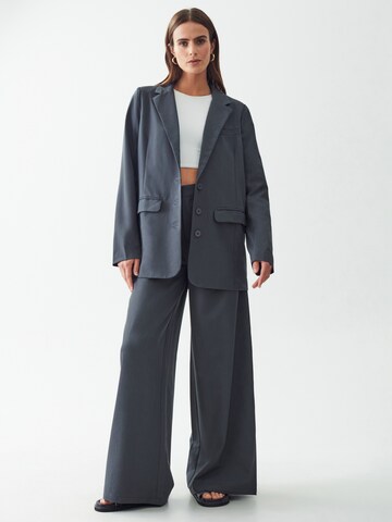 Calli Blazer 'KATY' in Blue: front