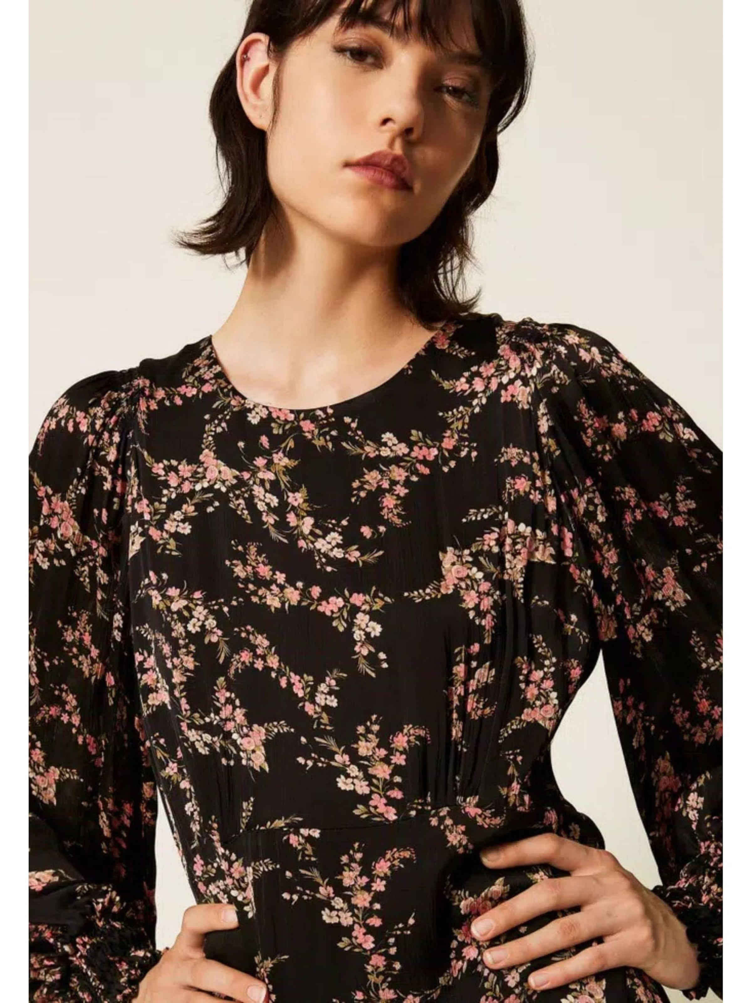 Twinset - Vestido 'short dress in floral crêpe satin' en Mezcla de colores