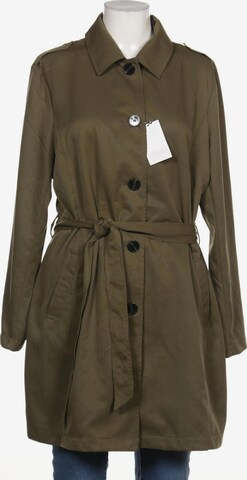ONLY Carmakoma Jacket & Coat in S in Green: front