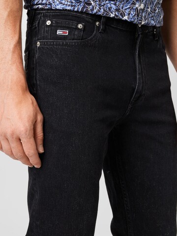 Tommy Jeans تقليدي جينز بلون أسود