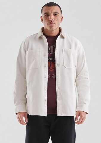 Coupe regular Chemise QS en beige : devant