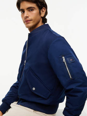TOMMY HILFIGER Jacke in Blau