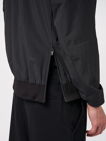 pinqponq Performance Jacket in Black