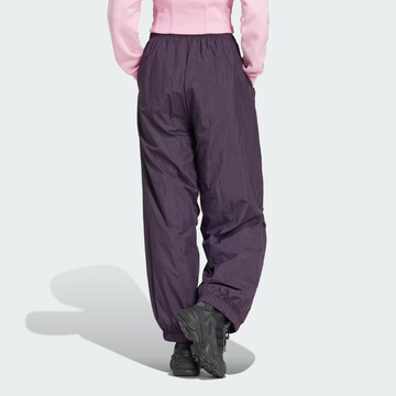 purpurinė ADIDAS ORIGINALS Siaurėjantis Kelnės 'Premium Essentials Nylon Parachute Bottoms'