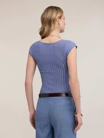 Tops en tricot MOTIVI en bleu