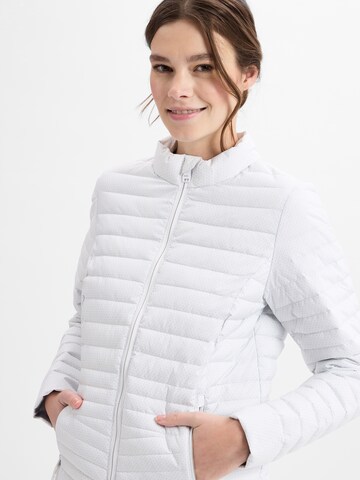 Marie Lund Funktionsjacke in Weiß