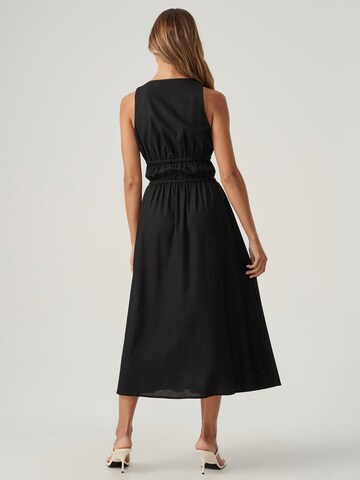 The Fated Dress 'CARLI' in Black: back