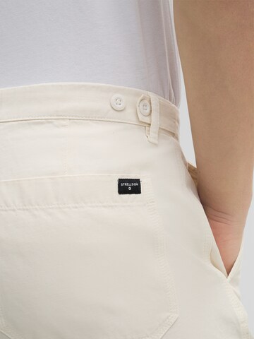 Regular Jean STRELLSON en blanc