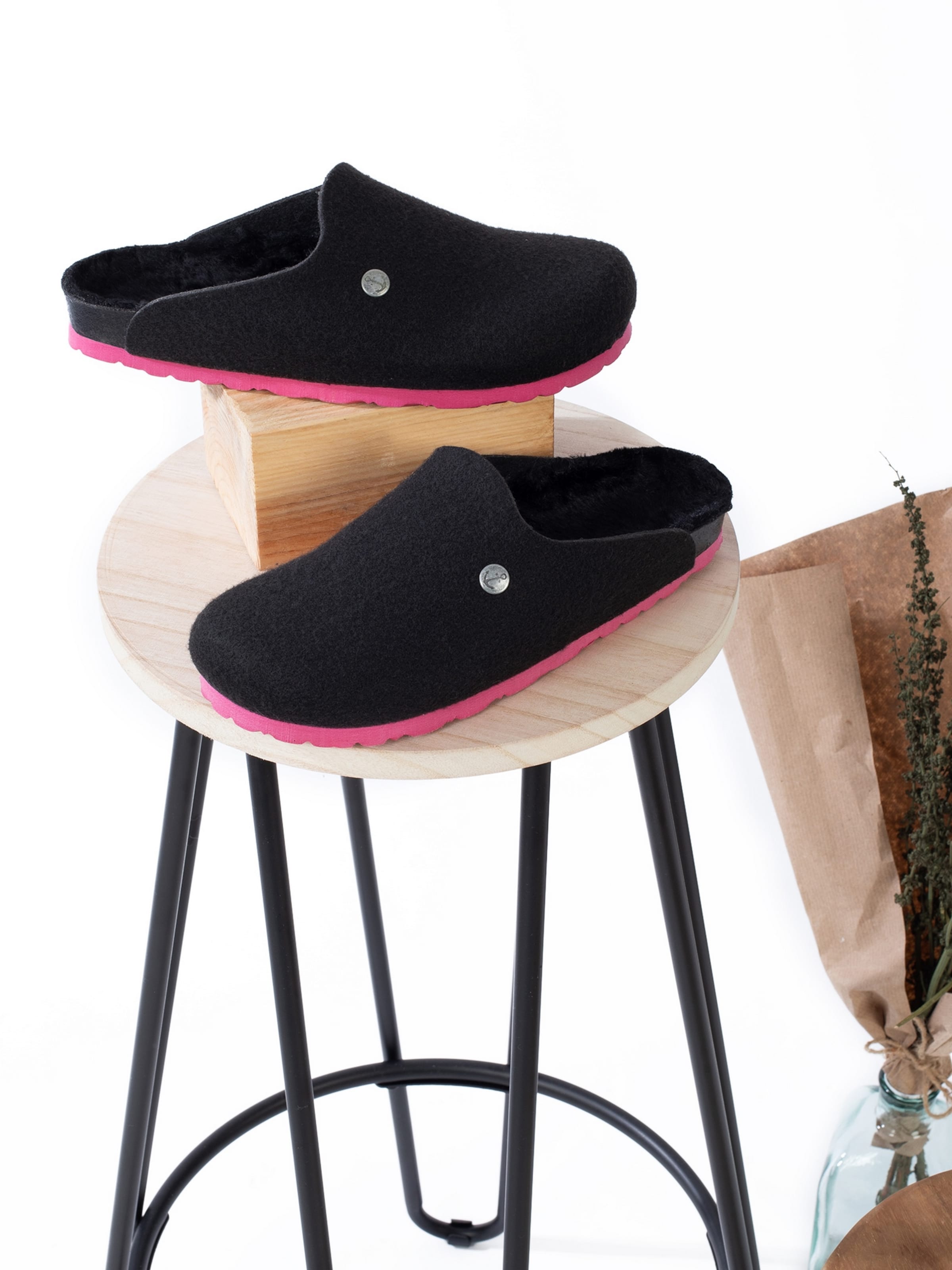 Clogs 'Malaki' di Bayton in nero