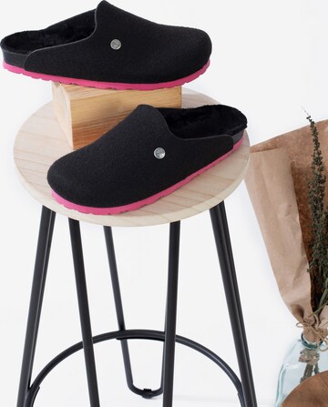 Clogs 'Malaki' di Bayton in nero