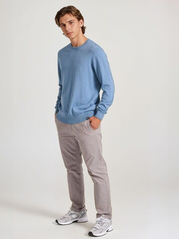 regular Pantaloni chino di Funky Buddha in grigio