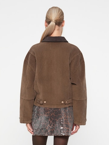 ONLY Between-Season Jacket 'ONLGLOBAL' in Brown