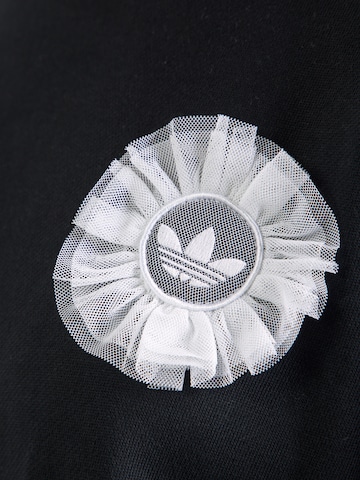 ADIDAS ORIGINALS Sweatshirt i svart