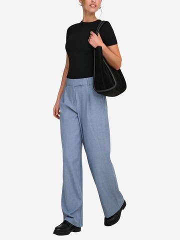 Wide leg Pantaloni con piega frontale 'Onllinda Hw Str Mel Pants Tlr Noos 15336761' di ONLY in blu