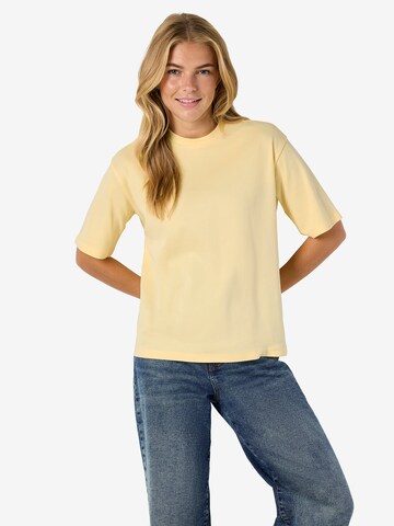 Noisy may Μπλουζάκι 'NMKIM' σε κίτρινο