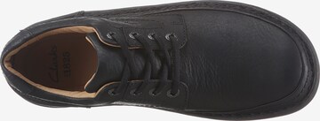 Scarpa stringata 'Nature' di CLARKS in nero