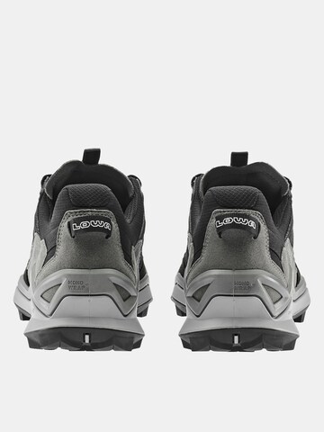 LOWA Outdoorshuh 'Maddox Pro' in Schwarz