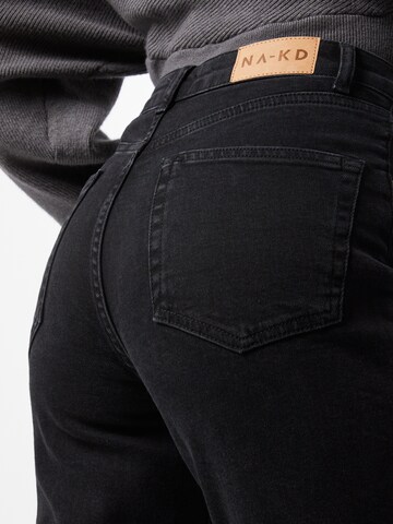 NA-KD Regular Jeans in Zwart